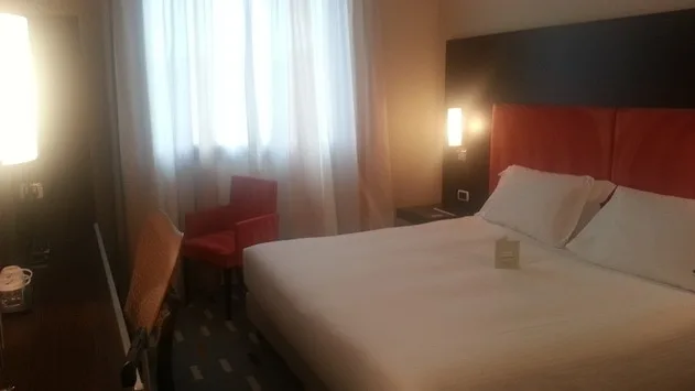 Day Hotels & Review of Hilton Milan Malpensa Airport 