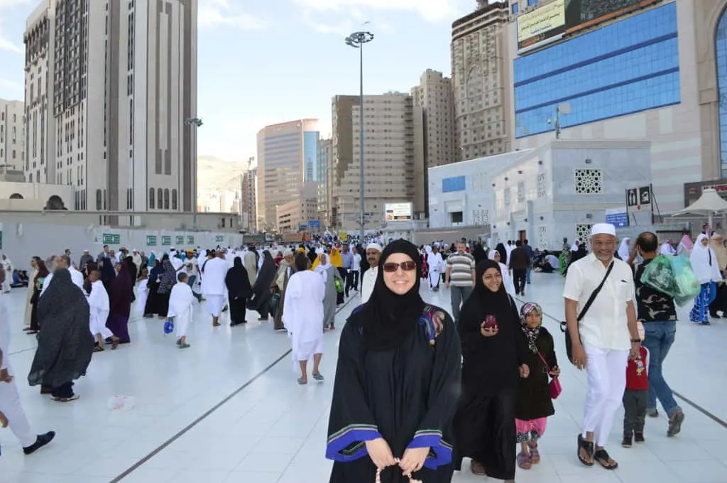 Mekkah Saudi Arabia MuslimTravel Girl Umrah 
