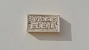 hijab free villa elena crete