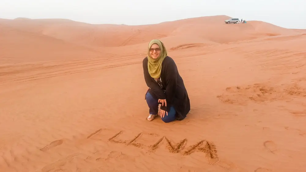 muslim travel girl in the desert