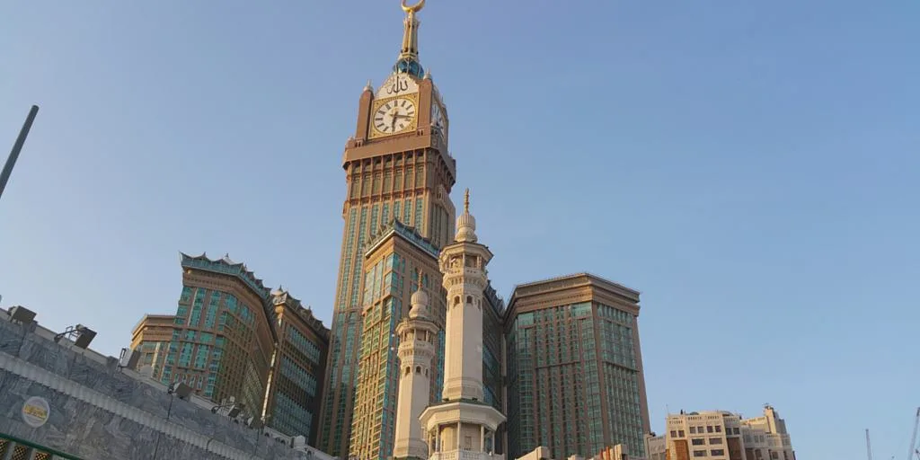 5 Cool Things That Happen to You When You Book Your Own DIY Umrah