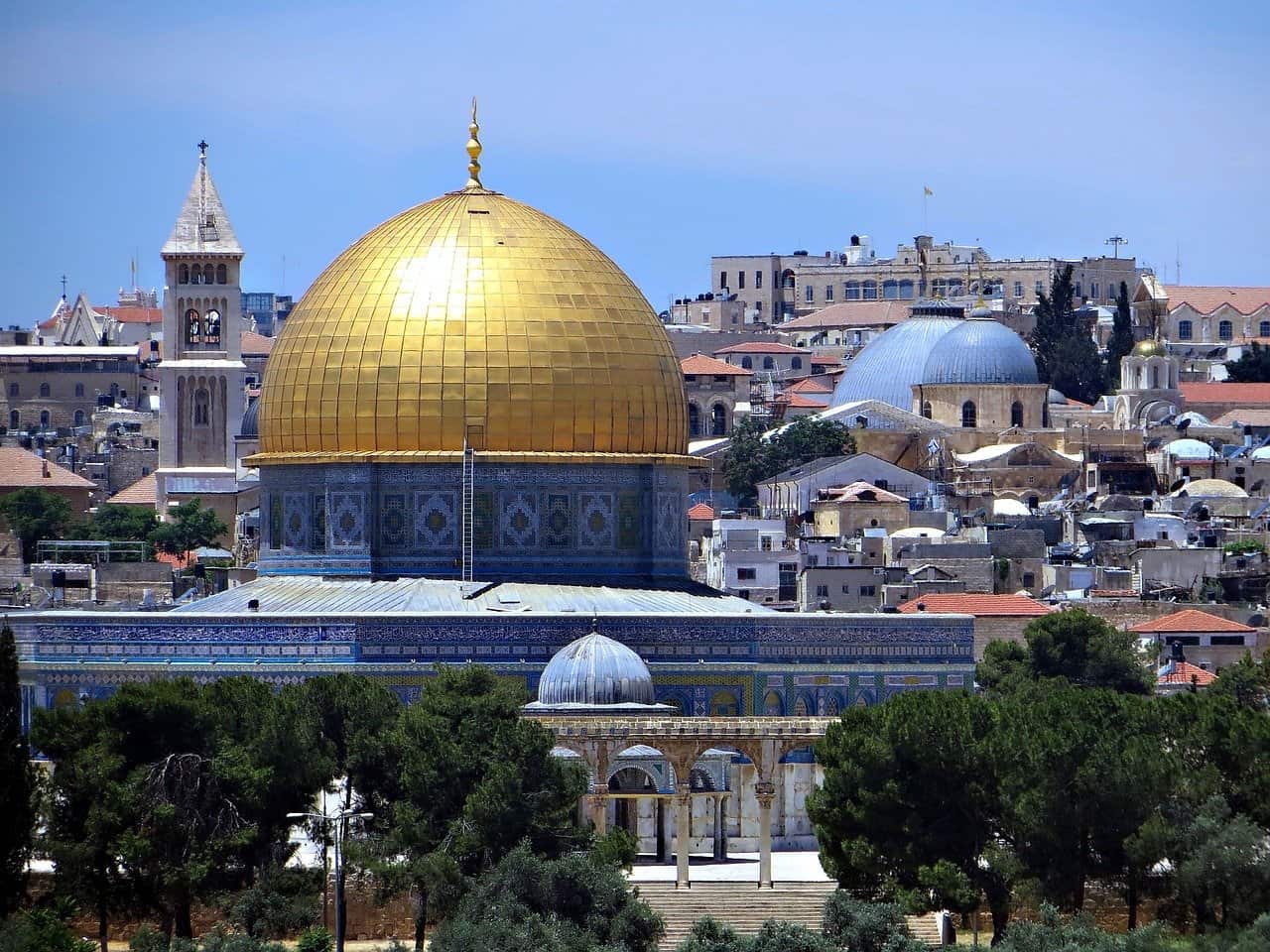 Three Exhilarating Reasons why visiting Jerusalem and Palestine Should be on your List