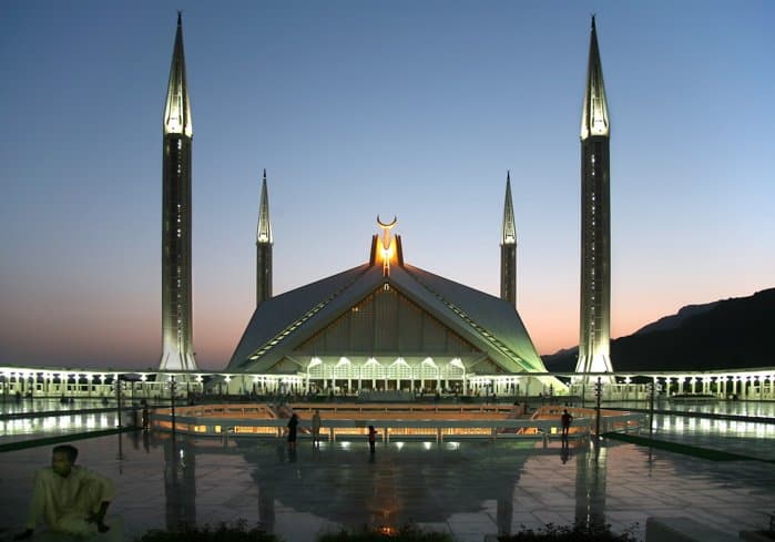 10 Beautiful Mosques Around the World to Add to your bucket list