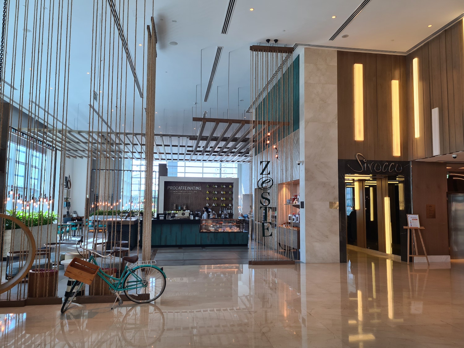 Holiday Inn Dubai Festival City cafe