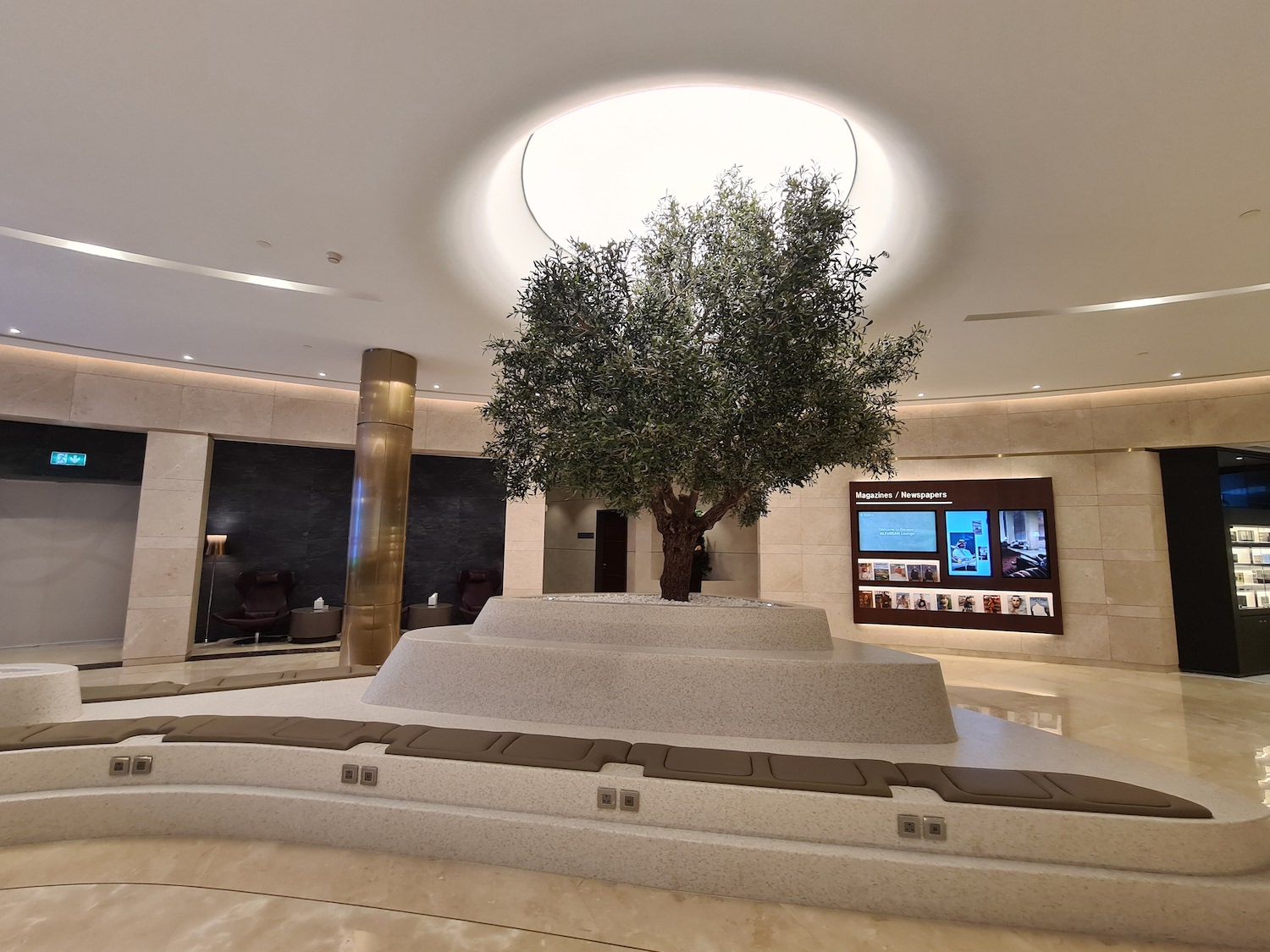 Jeddah new airport business class lounge Al fursan2