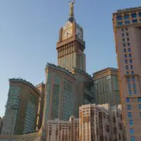 Abraj-Al-Bait-Clock-Tower-Makkah.jpg