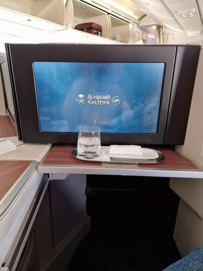 saudi airlines business class welcome drink options 