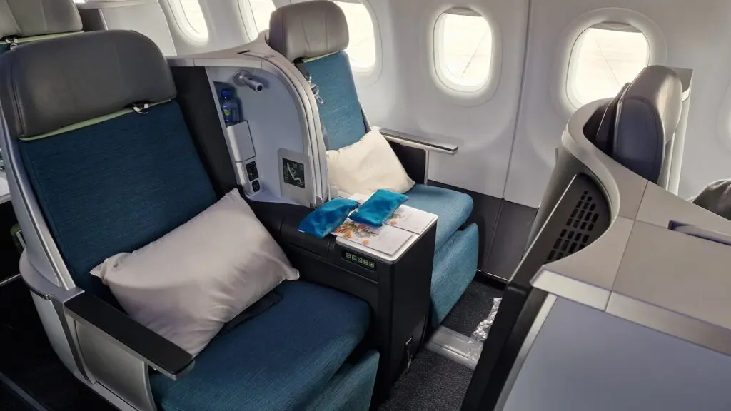 The ultimate guide to loaylty programs Muslim travel girl