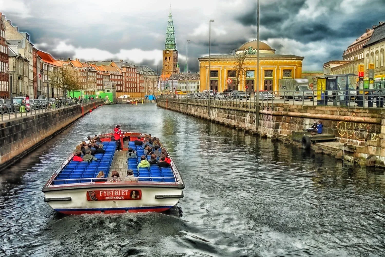 Things in Copenhagen for Muslim travelers, taking a boat tour