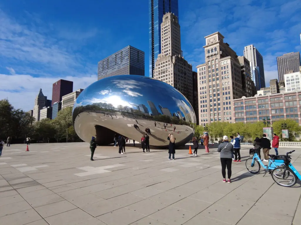 chicago-is-a-top-rated-muslim-friendly-destination-visit-the-bean-early-in-the-morning.jpg
