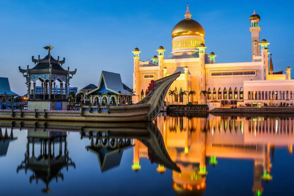 brunei a halal country to visit