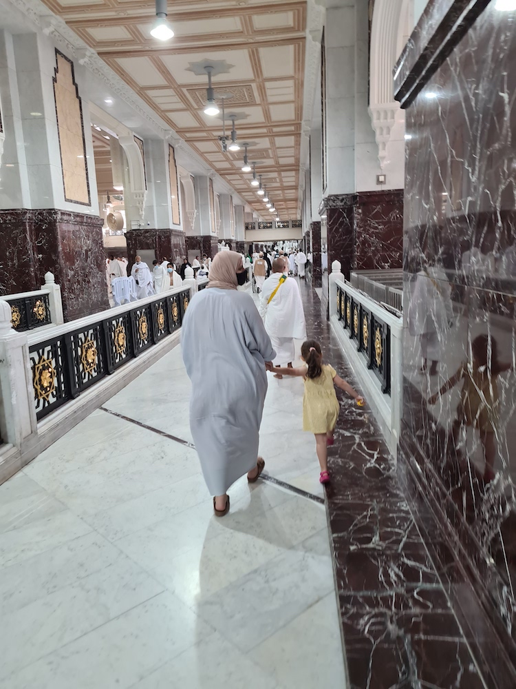 what to wear when going for umrah & hajj