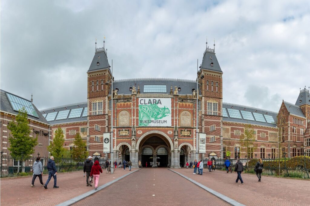 Muslim-friendly guide to Amsterdam visiting the Rijksmuseum